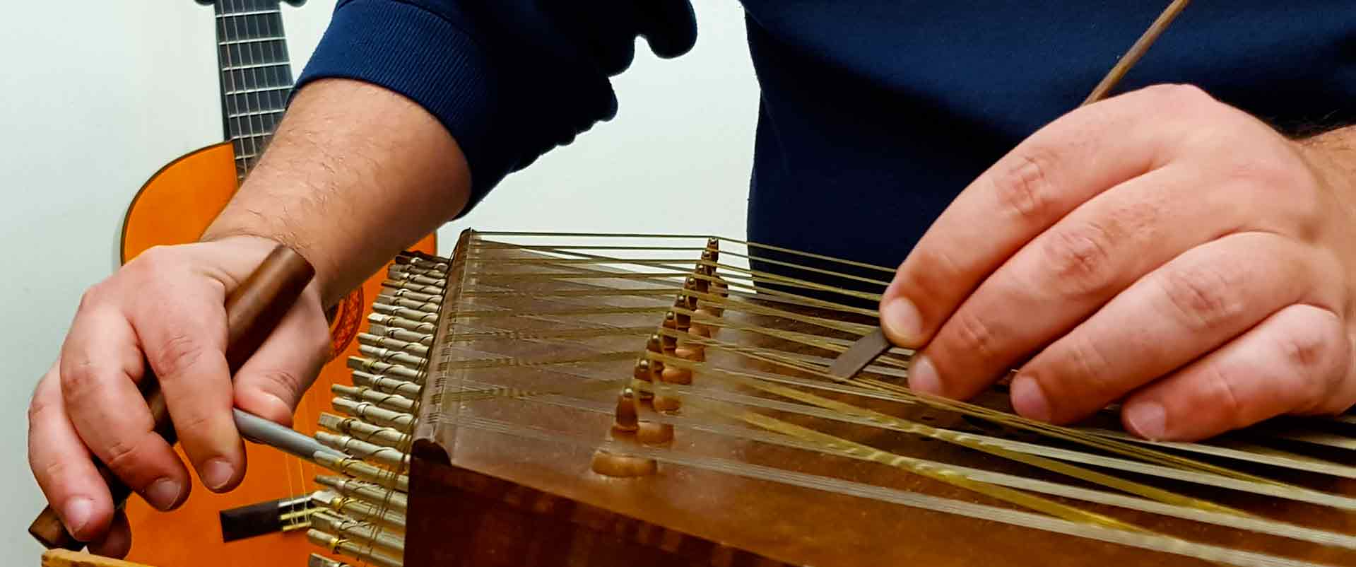 مهارت های مورد نیاز برای شروع نوازندگی سنتور